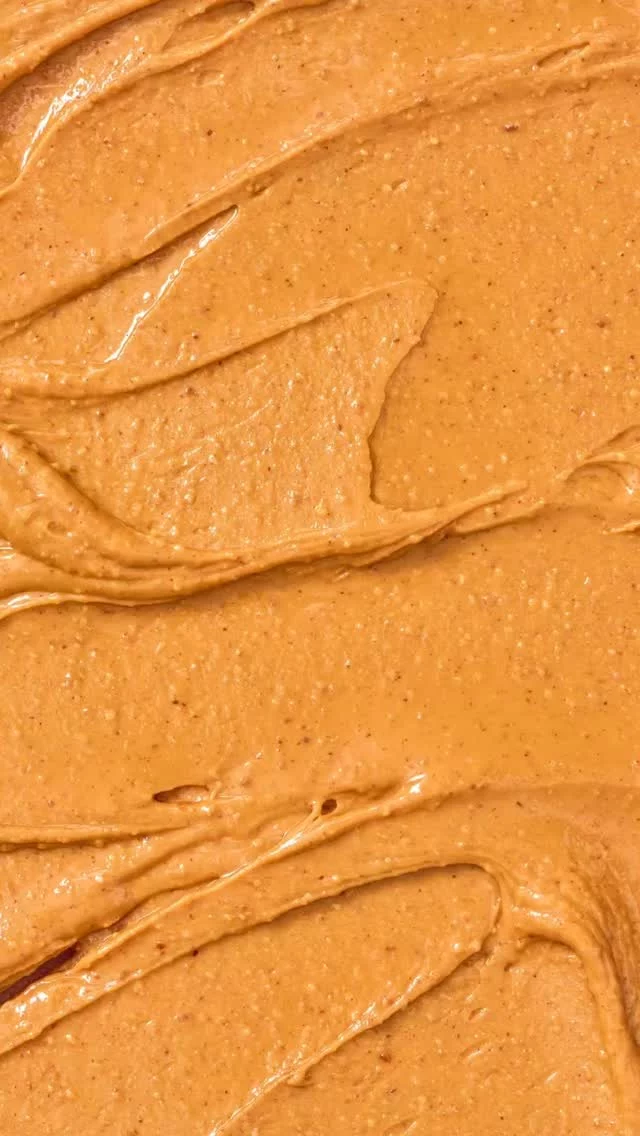 Huge thank you to our friends at @justins for providing the creamiest PB, the perfect match for our Gluten Free Sandos 🤝✨